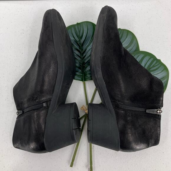 Dansko Raina Black Burnished Nubuck Leather Side Zip Block Heel Ankle Boot Shoes - Picture 3 of 11